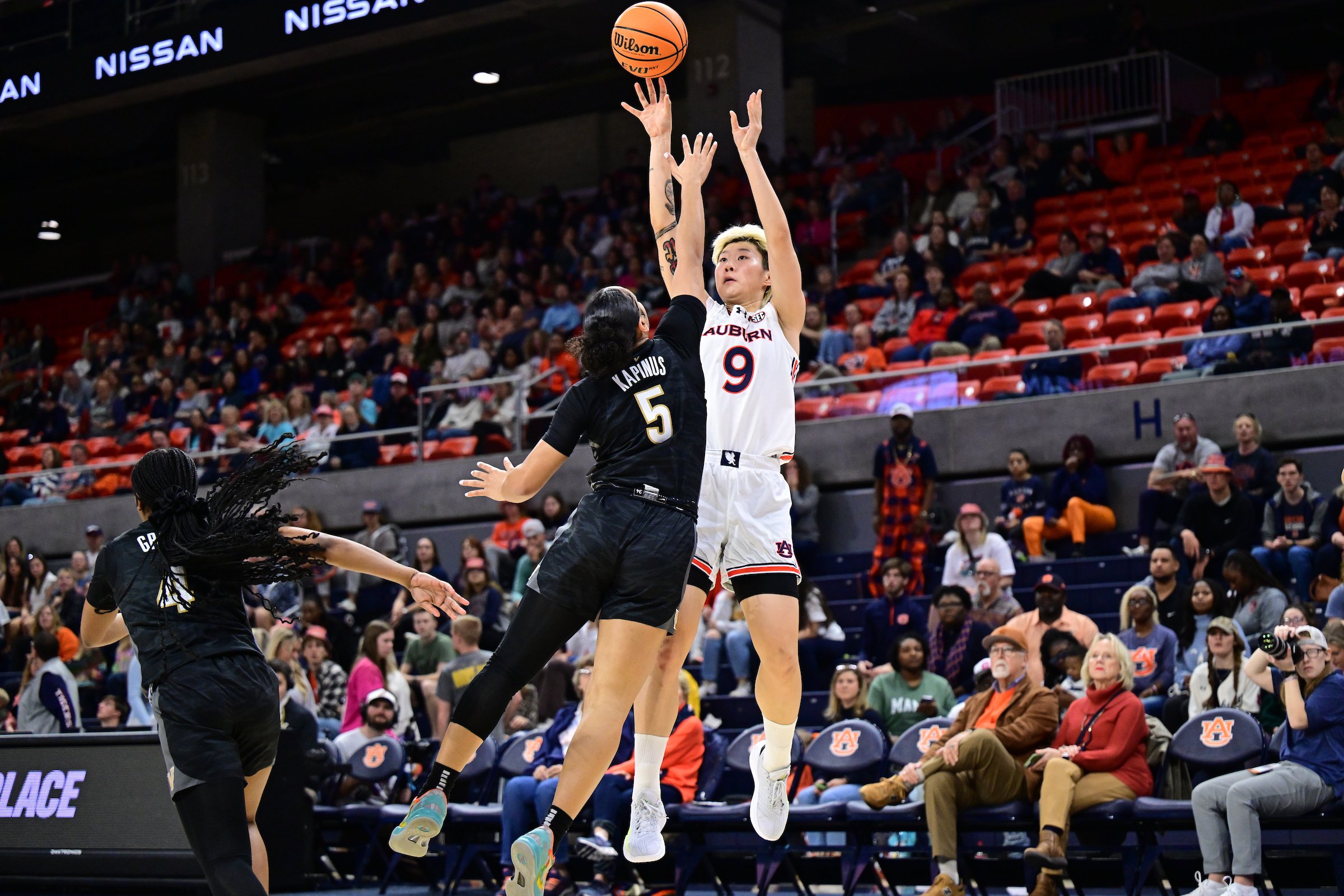 征戰NCAA！鄧雨婷：不太喜歡被稱(chēng)為“李夢(mèng)接班人” 未來(lái)想進(jìn)WNBA
