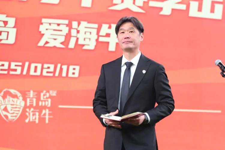 多名媒體人士點(diǎn)評海牛：引援老中青都有，就看李霄鵬的捏合能力了