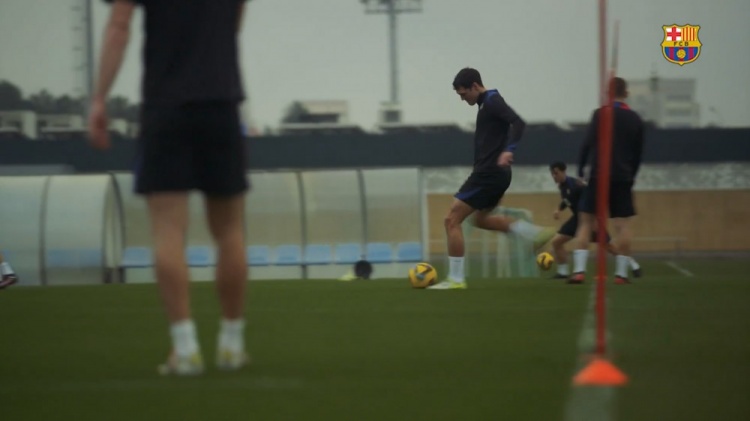  巴薩官方：球員們回歸訓練備戰拉斯帕爾馬斯，克里斯滕森恢復合練