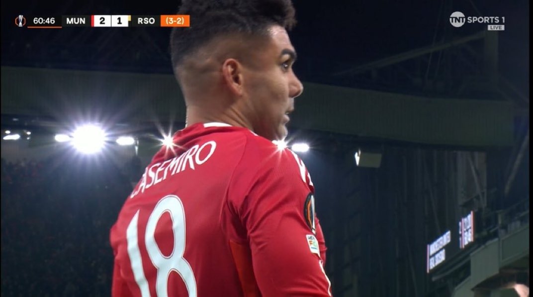  表情一言難盡！達洛特后場(chǎng)被斷，卡塞米羅迅速補防飛鏟解圍