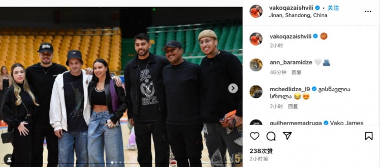  足籃不分家，泰山外援卡扎休賽期現場(chǎng)觀(guān)戰CBA山東隊比賽