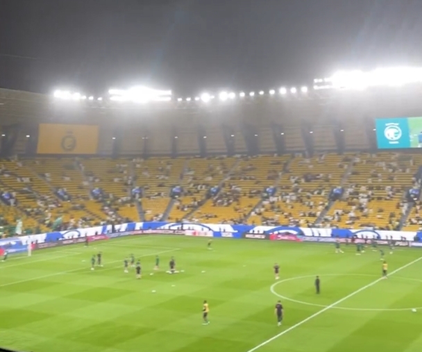  距開(kāi)賽不到20分鐘，沙特球迷看臺仍有大量空位