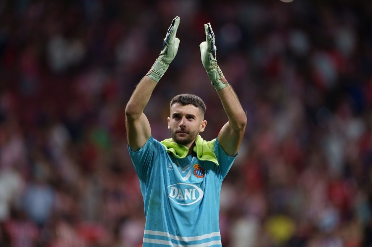  世體：巴薩為應對下賽季門(mén)將陣容薄弱，有意簽西班牙人門(mén)將加西亞