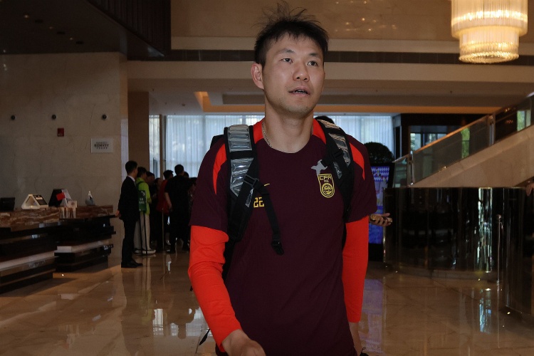  媒體人：如果李源一沒(méi)傷沒(méi)病，他落選名單在邏輯上講不出合理性