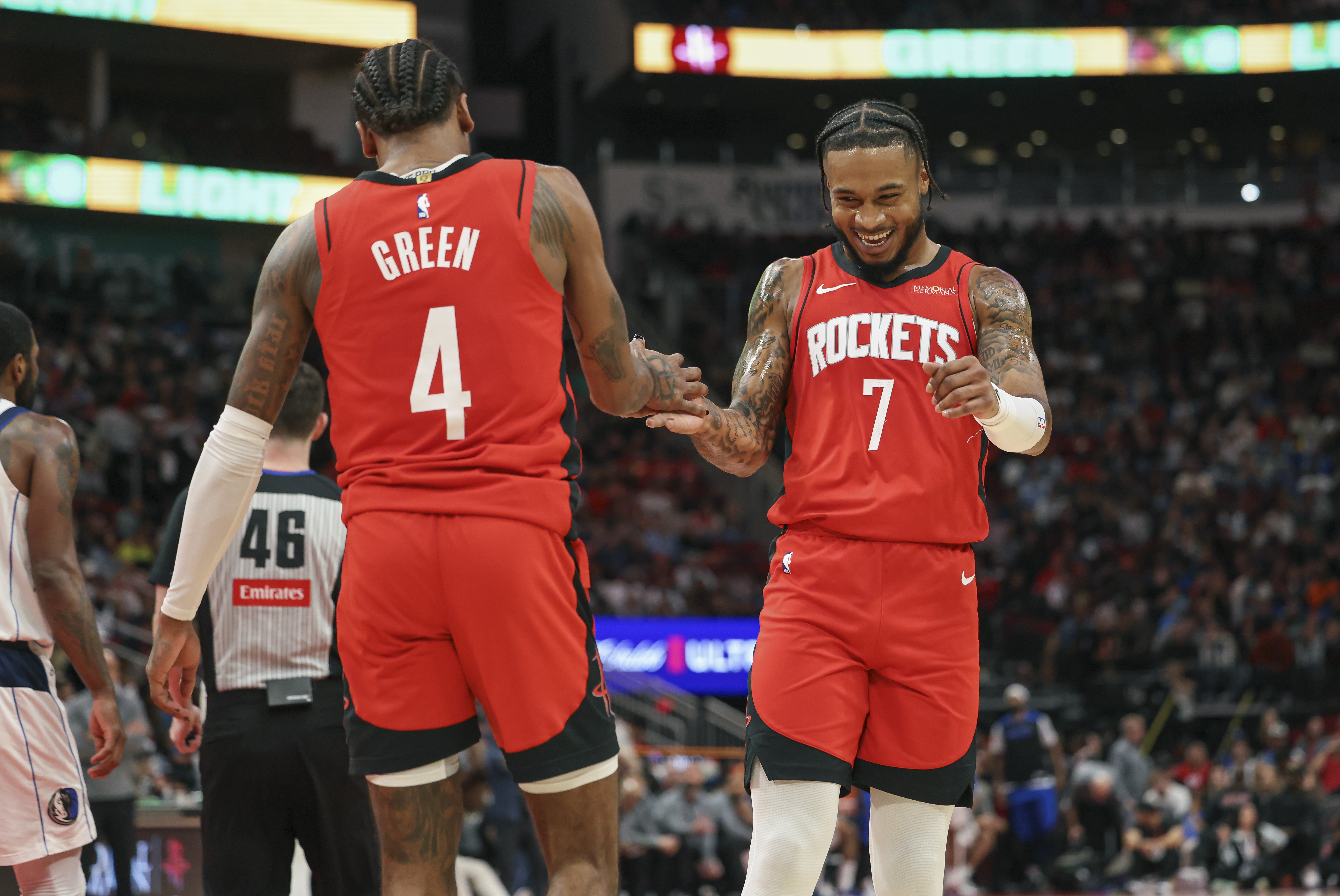  杰倫-格林：惠特摩爾第四節發(fā)揮不錯 我們當時(shí)正需要那些得分