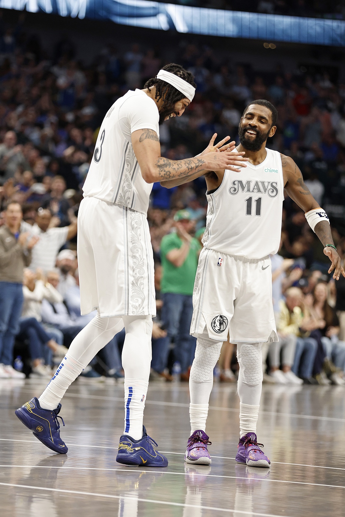  名記：濃眉相信自己會(huì )在獨行俠待很長(cháng)時(shí)間 扎根在此并與球隊續約