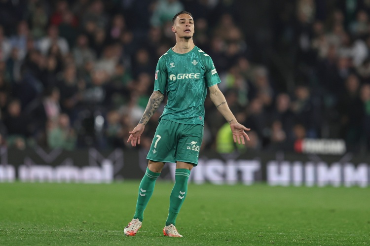  波耶特：安東尼在貝蒂斯的開(kāi)局比曼聯(lián)好得多，現在對手會(huì )更注意他